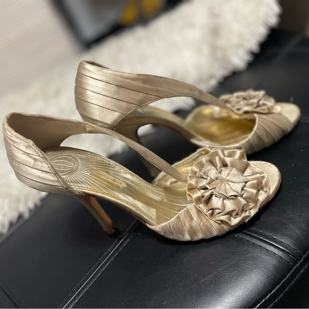 Max Studio Gold Women's Heels